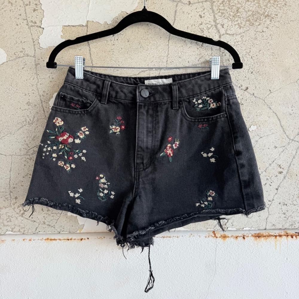 Embroidered Denim Shorts High Waisted Floral Jean Shorts Raw Hem Banjara 27